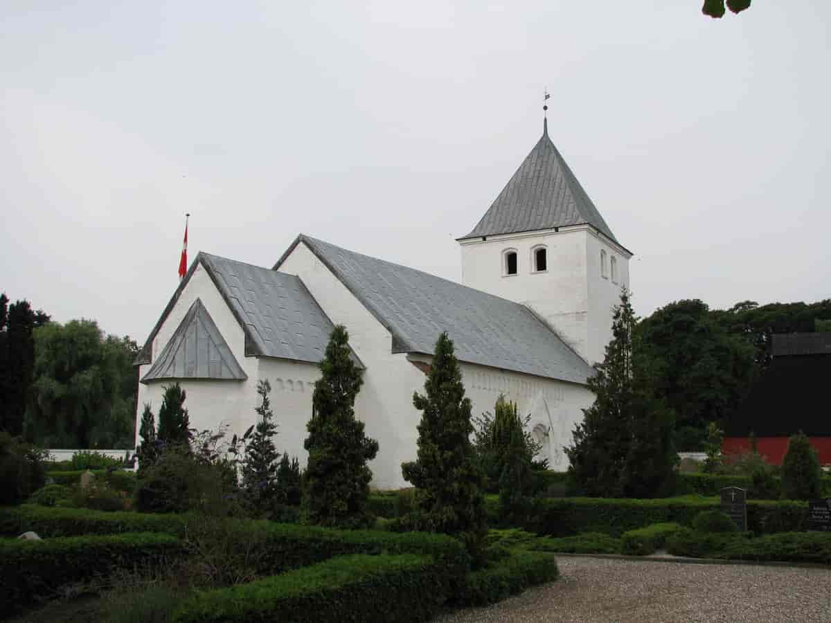 Estruplund Kirke